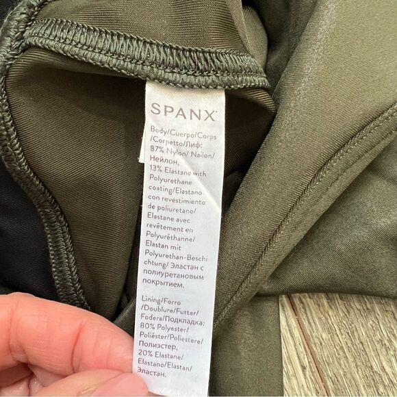 Spanx Olive Green Faux Leather Leggings Size Extra Small - Picture 14 of 14